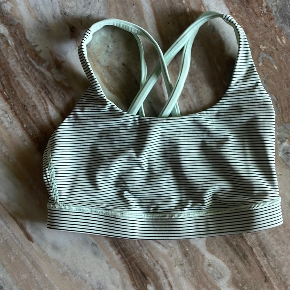 Lululemon sports bra